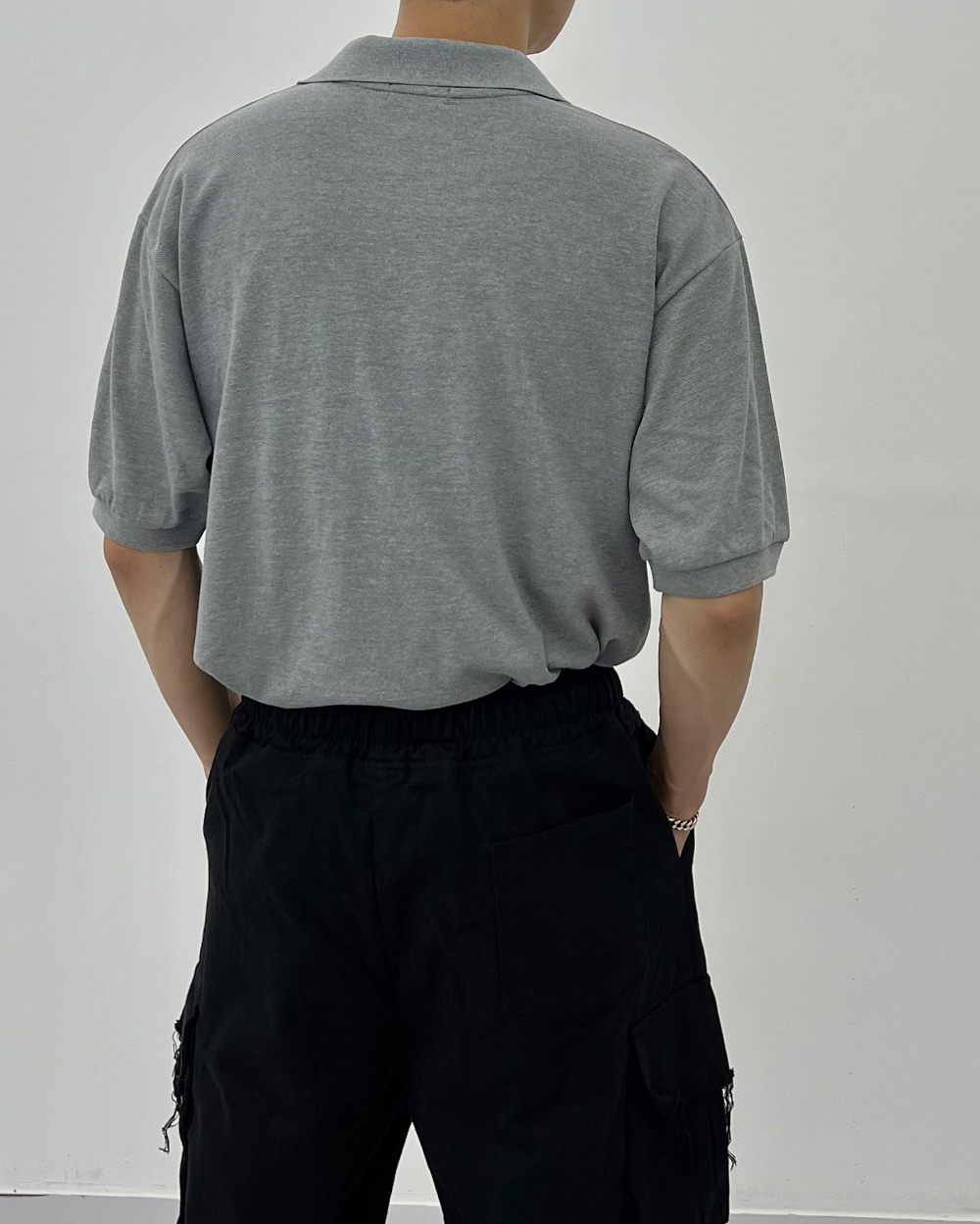 반팔 티셔츠 모델 착용 이미지-S1L62